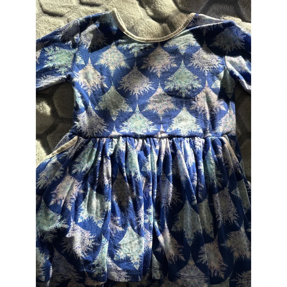 HANLYN COLLECTIVE Kids 2T‎ Blue Snowflake Ruffle Tiered Long Sleeve Dress